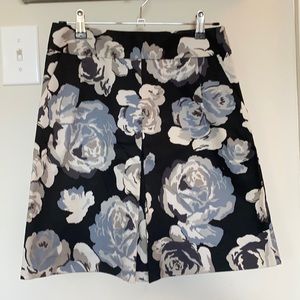 Navy flower skirt with pockets!